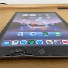 iPad 9.7インチ 128GB IOS：17.0.2 ジャンク