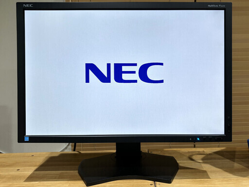 24インチモニタ MultiSync P242W ハードウェアキャリブレーション対応 キャリブレーションソフト付き NECディスプレイソリューションズ