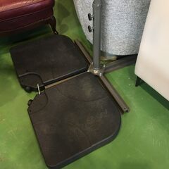 愛品館八千代店】クランク式ハンギングパラソル（ベース2個付き）