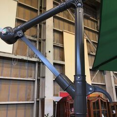 愛品館八千代店】クランク式ハンギングパラソル（ベース2個付き）