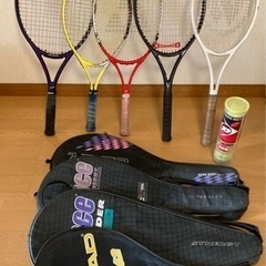 テニスラケット5本　ケース4   ボール4つ
