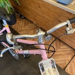 新春SALE！防犯登録料　無料！【SALE！giant SUITTO W 前後タイヤ・チューブ新品！】7速　26インチマウンテンバイク　ピンク