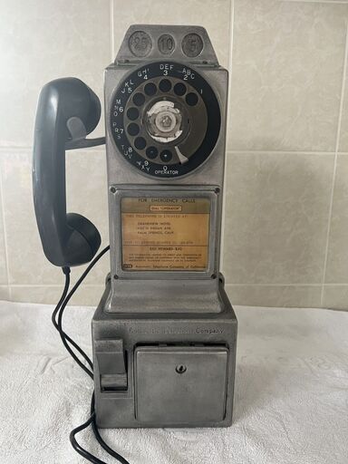 アンティーク・アメリカ公衆電話  40000円から30000円に値下げしました！