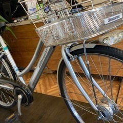 【後輪タイヤ・シフトレバー新品！ブリヂストン！アルベルト】LEDオートライト　内装3段　26インチ自転車　シルバー