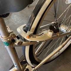 【後輪タイヤ・シフトレバー新品！ブリヂストン！アルベルト】LEDオートライト　内装3段　26インチ自転車　シルバー