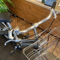 【後輪タイヤ・シフトレバー新品！ブリヂストン！アルベルト】LEDオートライト　内装3段　26インチ自転車　シルバー