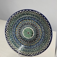ウズベキスタン　陶器　大皿　直径30cm 飾り皿