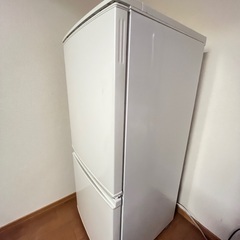 SHARPノンフロン冷凍冷蔵庫　SJ-D14B-W