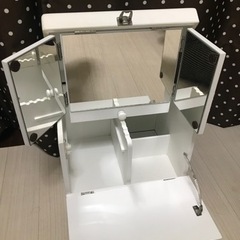 購入価格¥11,700三面鏡付き木製メイクボックス