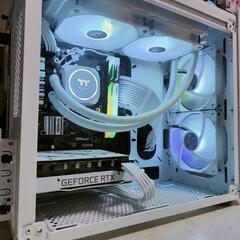 白いハイスペックゲーミングPC