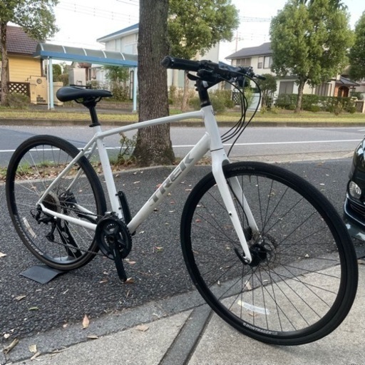 クロスバイク FX3 身長175-186cm トレック 定価9万円 2020