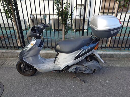 中古　実働車　スズキ　アドレスV125 CF46A型　GIVIリアBOX付　K7型？