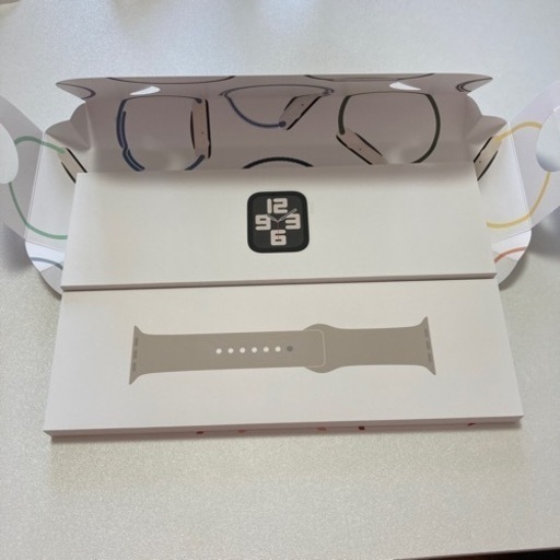 新品未開封】Apple Watch SE第2世代 GPS＋Cellularモデル 44mm 