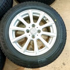 10/1ブリヂストン VRX2 スタッドレスタイヤ 175/65R15 2022年