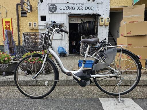 　電動自転車　ヤマハ　２６インチ　８．７ＡＨ　4点　充電器　付き　シルバー　３変速　配達可能