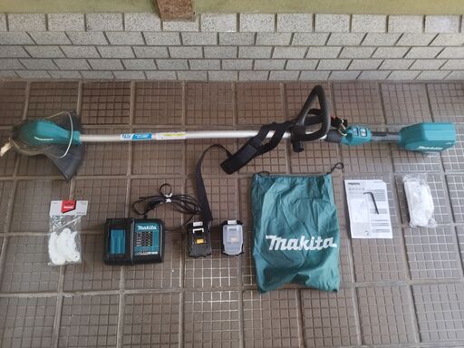 マキタ 充電式草刈り機18V＆3Ahバッテリ\u0026充電器付 MUR189DSF