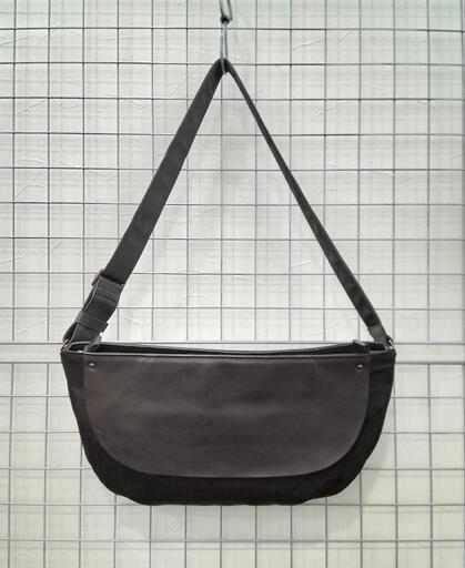 ★【B.stuff/ビースタッフ】ボディバッグ  ショルダーバッグ【定価30,800円/現行品】北九州店舗店頭販売のみ