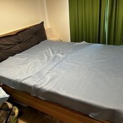 IKEAのベッドとマットレスセット