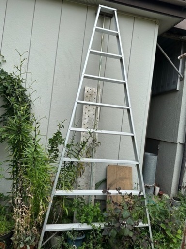 アルミ製三脚ハシゴ 9段