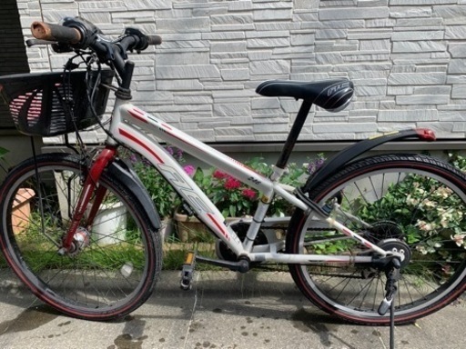 10/25 10000円から8000円 値下げでした。子供自転車 24インチ 男の子向け身長 160cmまで乗れる
