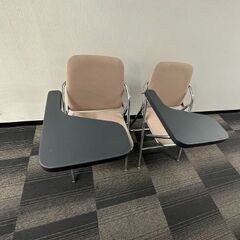 【中古品】机一体型の椅子２脚