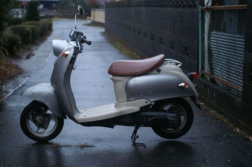 札幌/苫小牧受け渡し複数経験有　ビーノ YAMAHA Vino あれより程度良くて安いです 軽い速い楽ちん オイルは足すだけ 走行12000kmあのバイク屋では10万だそうですビーノのATの2スト乗ってる。先月免許取得して中古探しに行ったら見た瞬間に即決した。 札幌/苫小牧受け渡し複数経験有 ビーノ YAMAHA Vino あれより程度良く