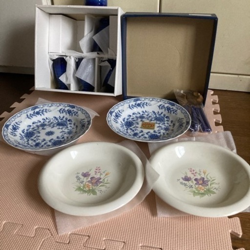 陶器　湯呑み茶碗　大皿2枚　小皿 2枚　スプーン５本