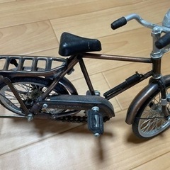 パリで購入した自転車のブリキのおもちゃ