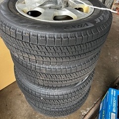 175/65r14 スタッドレス ブリヂストン 2022年製