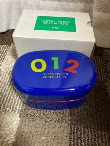 ベネトン　お弁当箱　ランチボックス　ブルー