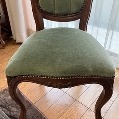 イタリア製のオシャレな椅子