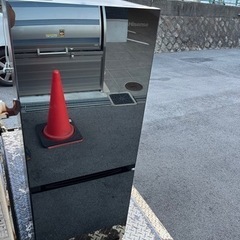 美品　ハイセンス　冷蔵庫　鏡面　黒　2020年　