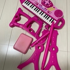 ピアノのおもちゃ（椅子付き）