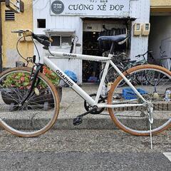 ??　クロスバイク　２６インチ　６変速　白　配達可能