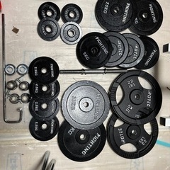 ベンチプレス　ダンベル　筋トレグッズ