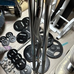 ベンチプレス　ダンベル　筋トレグッズ