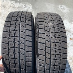 バリ溝　215/60R16 スタッドレス  ダンロップ　ほぼ新品