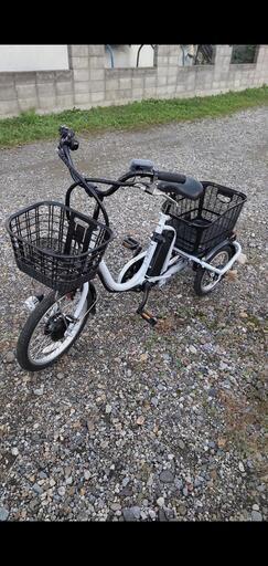 電動アシスト三輪自転車