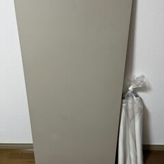 IKEA のデスクと脚のセット (LAGKAPTEN ラグカプテ...