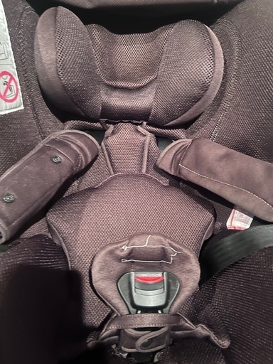 エールべべ クルット3 チャイルドシート ISOFIX