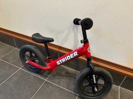 ストライダー　クラシックモデル レッド