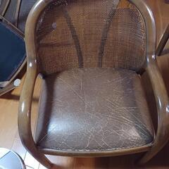 カリモクの椅子です。