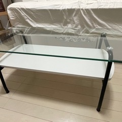 【ネット決済】使用期間1年半！ニトリのガラスローテーブル
