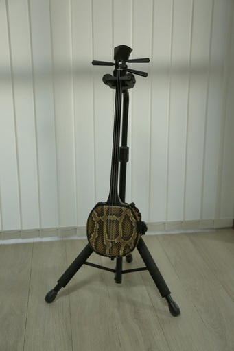 (美品)三線　知念大工(黒檀)  伝統工芸士 作