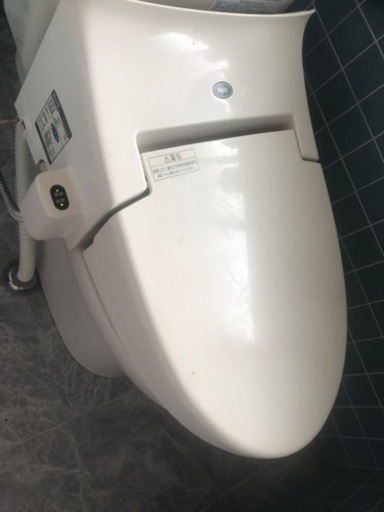 トイレの蓋を販売しています