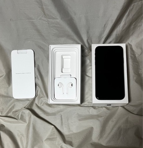 Iphone11 64GB MOBILEBATTERY付 (t176103) 豊中の家電の中古あげます