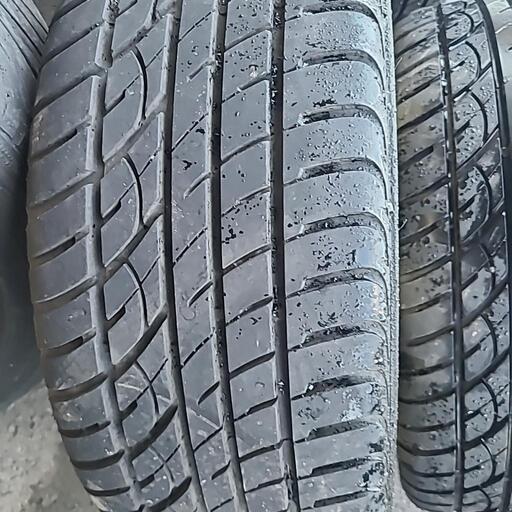 17インチ 205/40/17 タイヤバリ溝