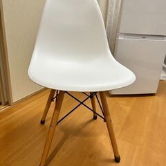 デザイン椅子１脚800円計三脚