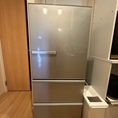 冷蔵庫　AQUA 272L