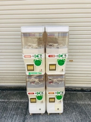 業者様向け　ガチャポン筐体　100円から500円用鍵1本付き